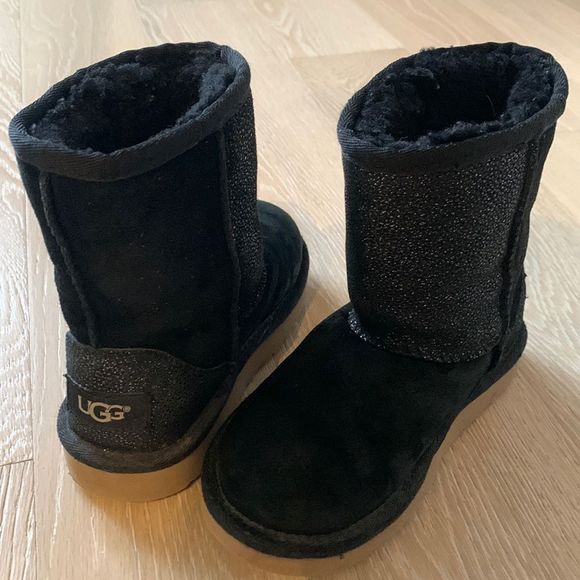 UGG Other - Ugg Toddler/Kids Classic Short Serein Boot Black Sparkle Sz11
